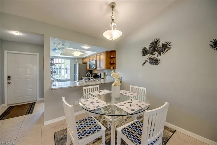 16521  Bayleaf  LN, Fort Myers, FL 33908