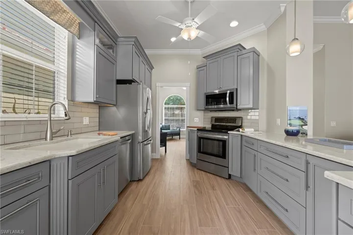 15402 Trevally Way Bonita Springs FL 34135 - Tall kitchen ceiling
