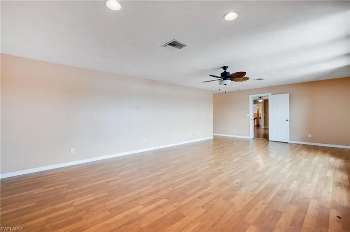 MASTER BEDOROOM