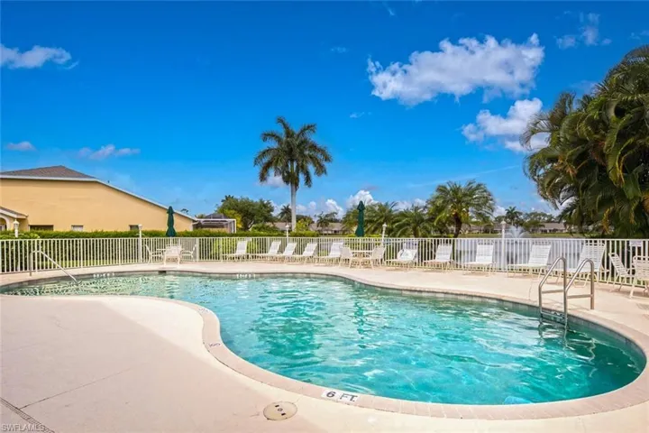 5716  Greenwood  CIR, Naples, FL 34112