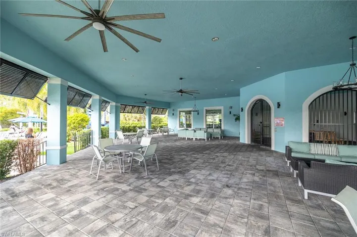 3289 Baravaldo Cir, Cape Coral, Florida 33909