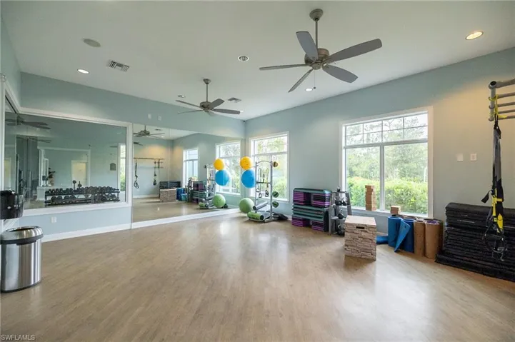3289 Baravaldo Cir, Cape Coral, Florida 33909