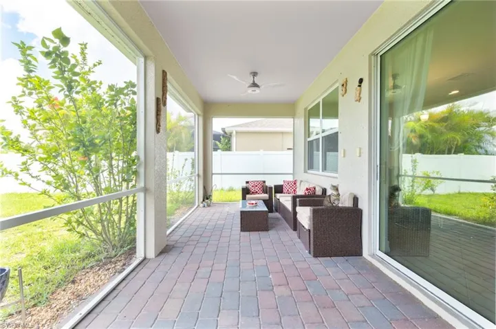 3289 Baravaldo Cir, Cape Coral, Florida 33909