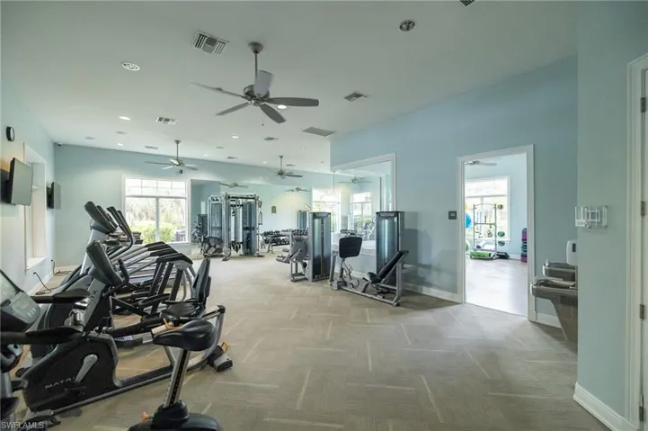 3289 Baravaldo Cir, Cape Coral, Florida 33909