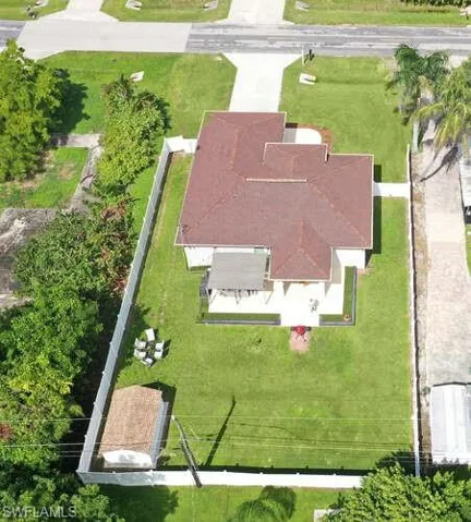 3196 Connecticut Ave, Naples, Florida 34112