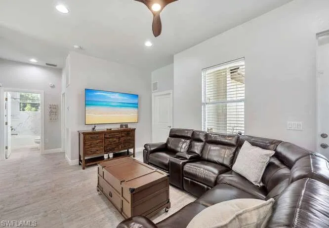 3196 Connecticut Ave, Naples, Florida 34112