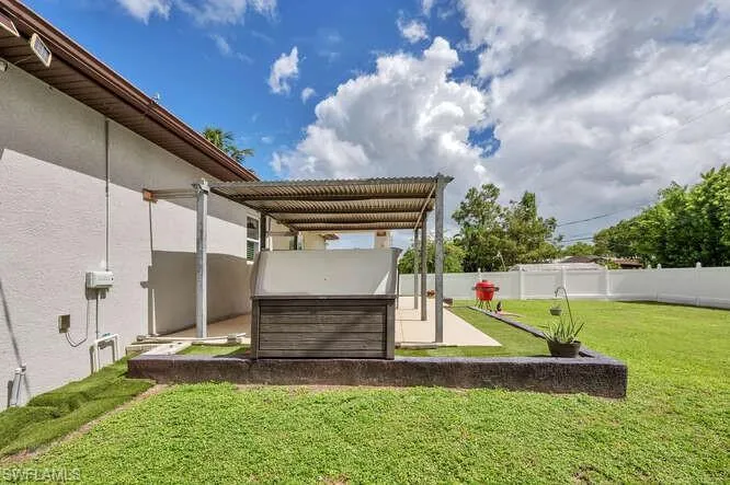 3196 Connecticut Ave, Naples, Florida 34112