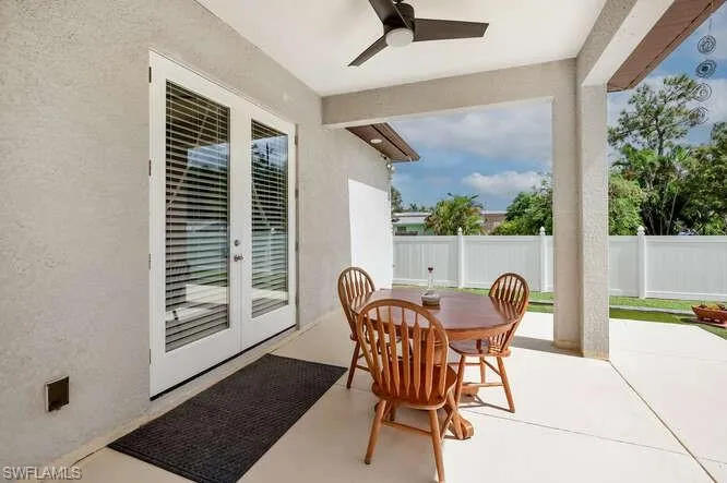 3196 Connecticut Ave, Naples, Florida 34112