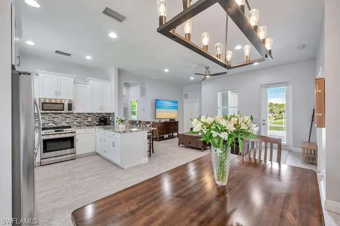 3196 Connecticut Ave, Naples, Florida 34112