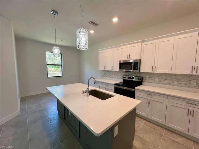 1415  Canton  AVE, Lehigh Acres, FL 33972