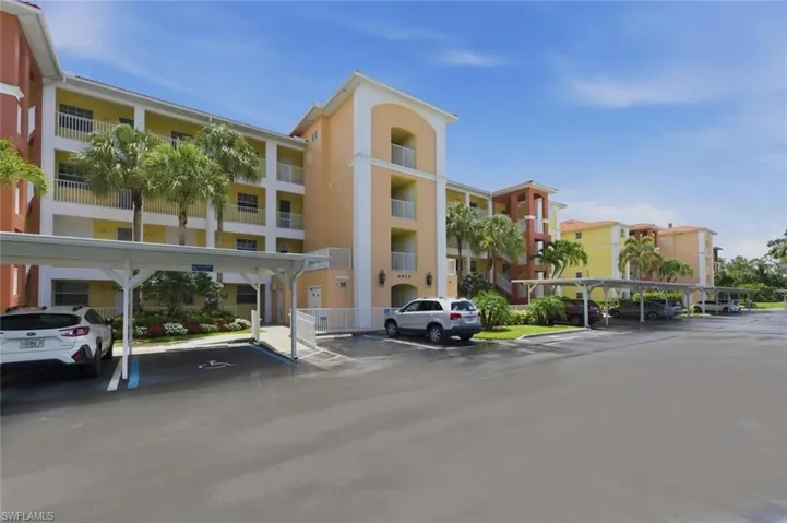 6828 Sterling Greens Pl 4405, Naples, Florida 34104