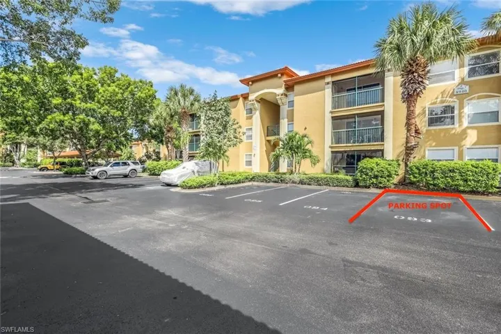 8940  Colonnades E CT, Bonita Springs, FL 34135