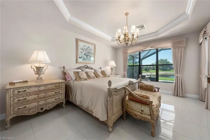 9917 Alhambra Ln, Bonita Springs, Florida 34135