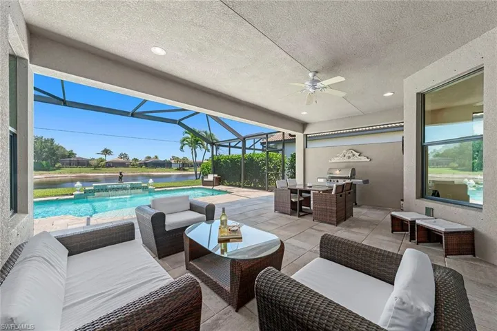 9917 Alhambra Ln, Bonita Springs, Florida 34135