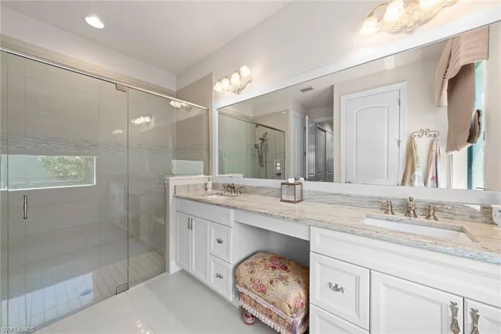9917 Alhambra Ln, Bonita Springs, Florida 34135