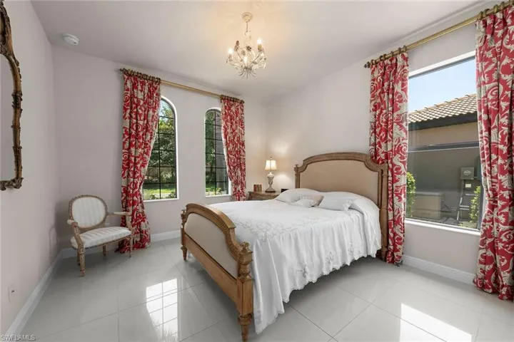 9917 Alhambra Ln, Bonita Springs, Florida 34135