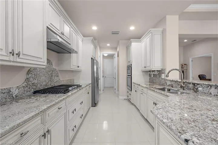 9917 Alhambra Ln, Bonita Springs, Florida 34135