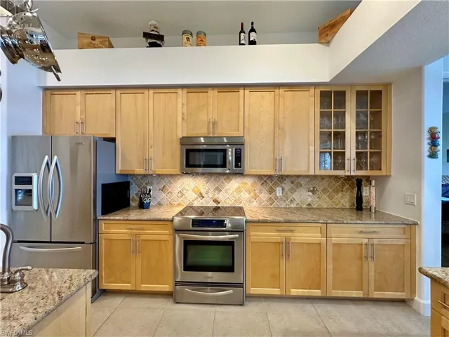 5593 Whispering Willow Way, Fort Myers, Florida 33908