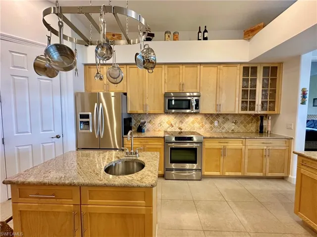 5593 Whispering Willow Way, Fort Myers, Florida 33908