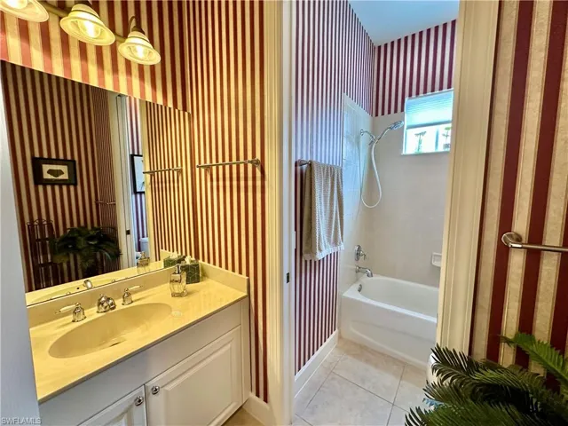 5593 Whispering Willow Way, Fort Myers, Florida 33908