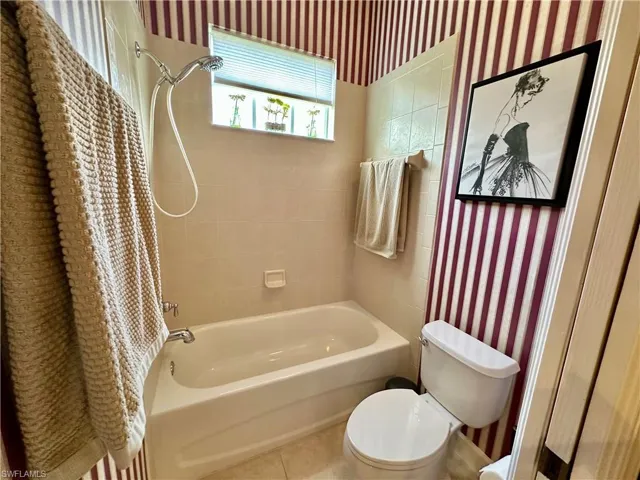 5593 Whispering Willow Way, Fort Myers, Florida 33908