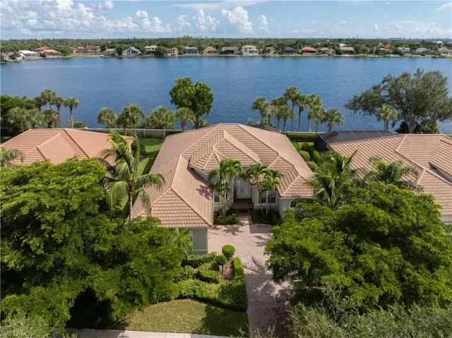 5593 Whispering Willow Way, Fort Myers, Florida 33908