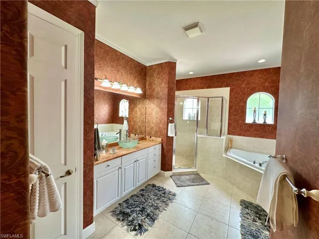 5593 Whispering Willow Way, Fort Myers, Florida 33908