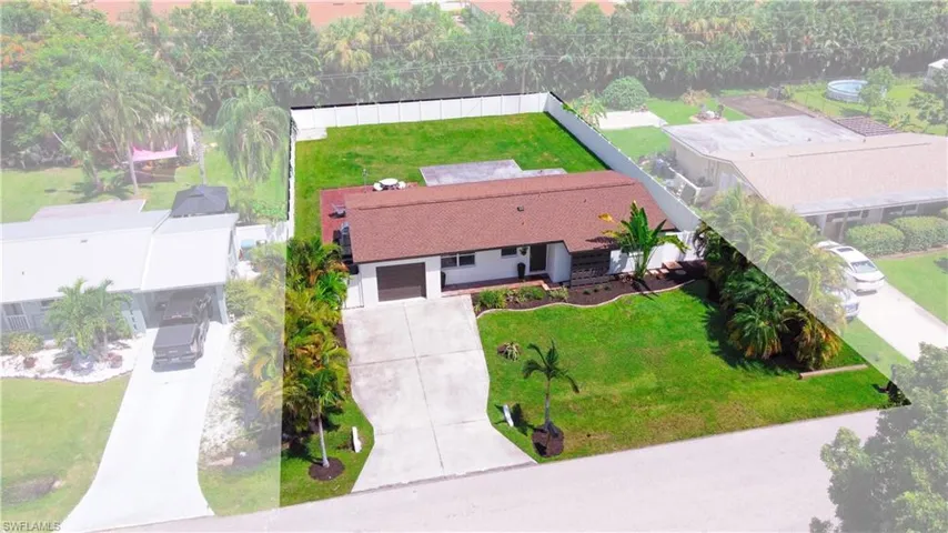 849  Lake McGregor  DR, Fort Myers, FL 33919