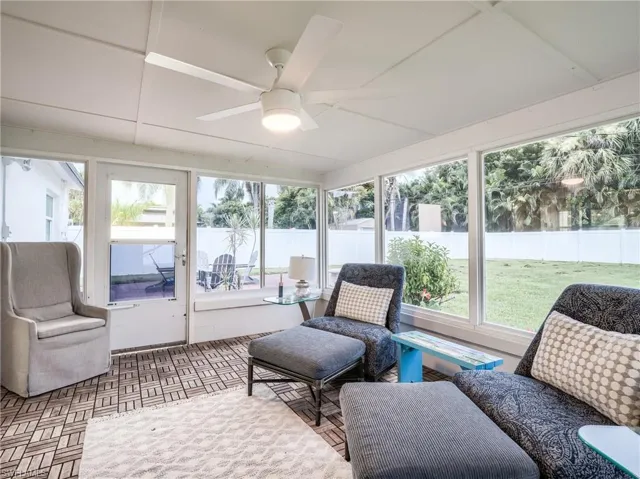 849  Lake McGregor  DR, Fort Myers, FL 33919