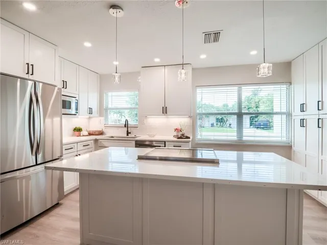 849  Lake McGregor  DR, Fort Myers, FL 33919