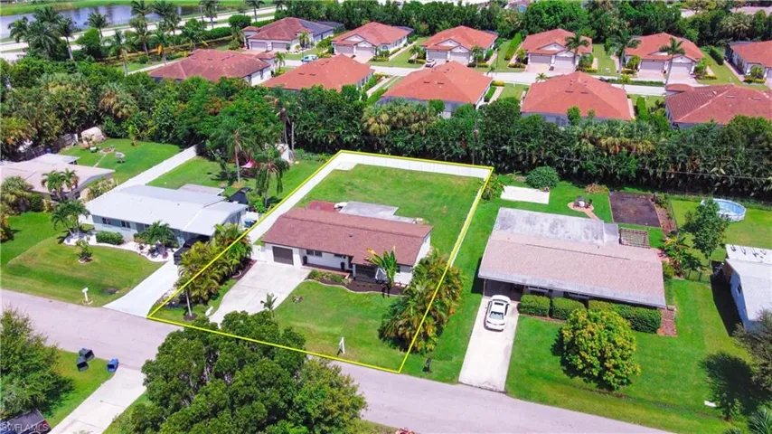 849  Lake McGregor  DR, Fort Myers, FL 33919