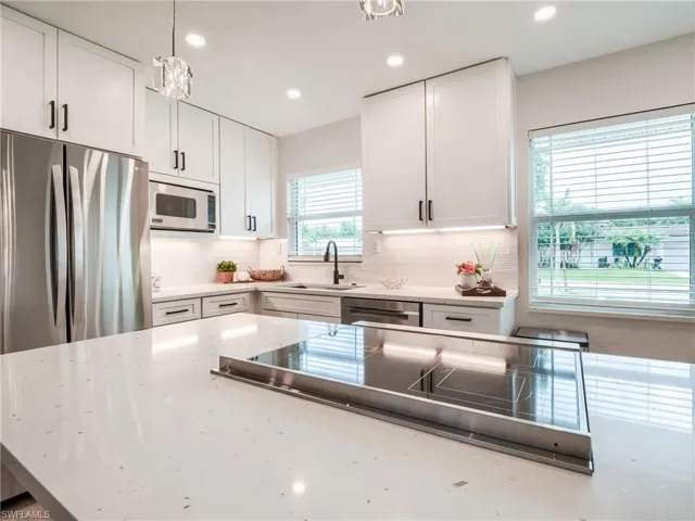 849  Lake McGregor  DR, Fort Myers, FL 33919