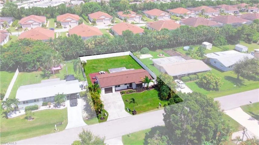 849  Lake McGregor  DR, Fort Myers, FL 33919