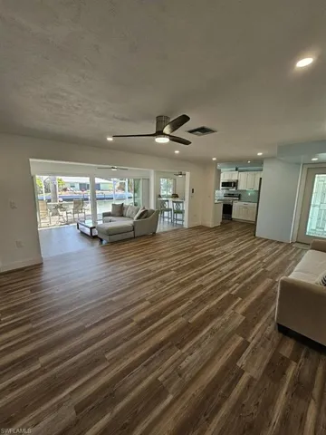HUGE OPEN CONCEPT LIVING AREA