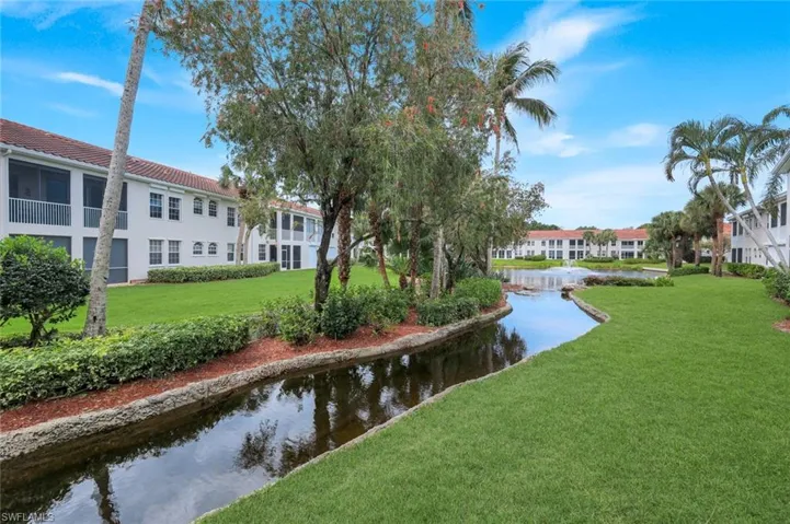 400  L Ambiance  CIR, Naples, FL 34108