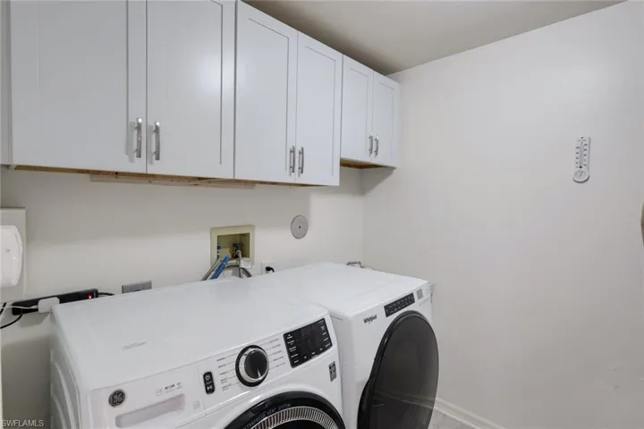 400  L Ambiance  CIR, Naples, FL 34108