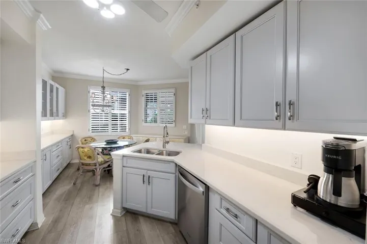 400  L Ambiance  CIR, Naples, FL 34108