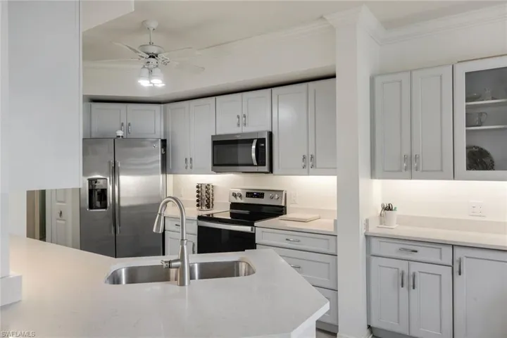 400  L Ambiance  CIR, Naples, FL 34108