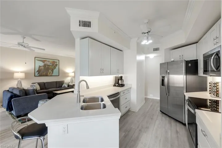 400  L Ambiance  CIR, Naples, FL 34108