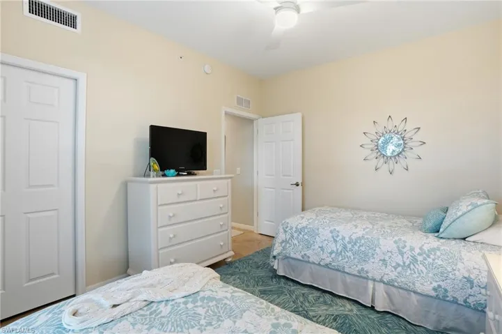 Bedroom with a ceiling fan