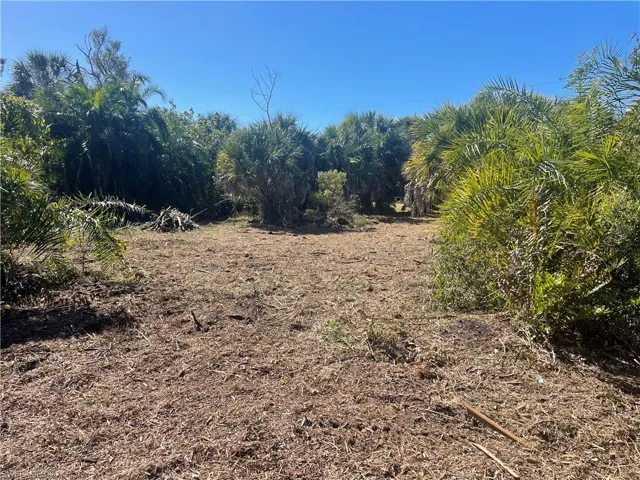 575 Sea Oats Dr, Sanibel, Florida 33957