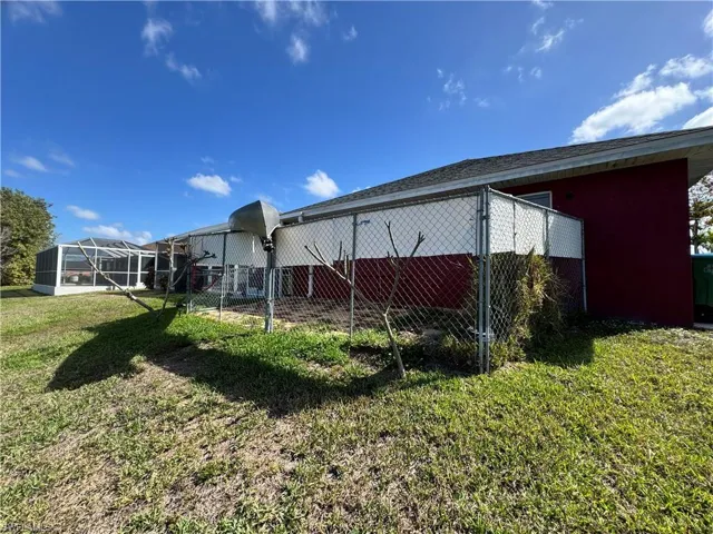Outside Pet pen