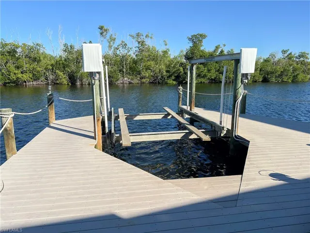 Dock and Lift