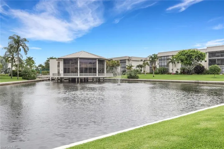 788 Park Shore Dr E14, Naples, Florida 34103