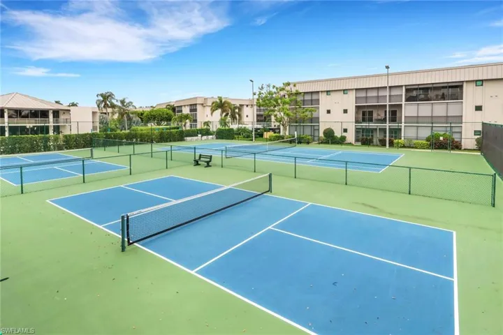 788 Park Shore Dr E14, Naples, Florida 34103