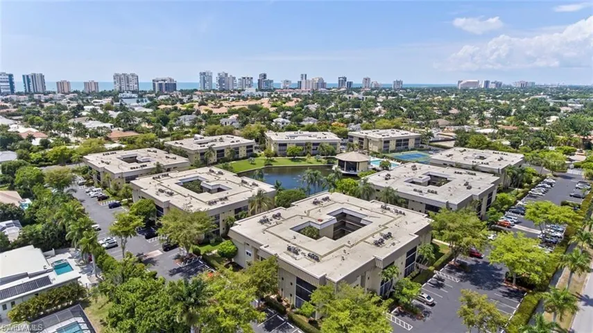 788 Park Shore Dr E14, Naples, Florida 34103