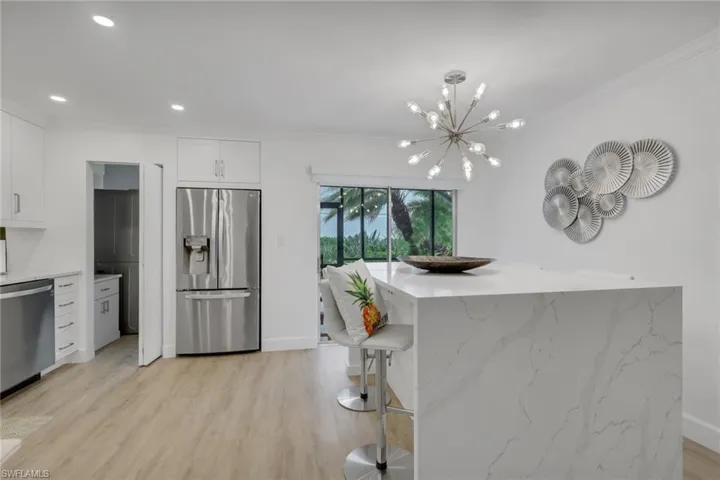 788 Park Shore Dr E14, Naples, Florida 34103