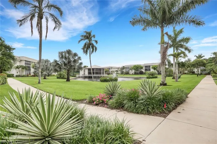 788 Park Shore Dr E14, Naples, Florida 34103