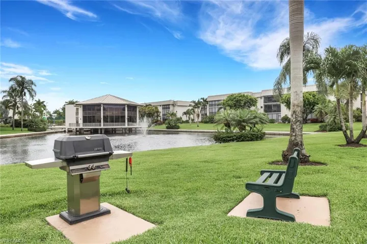 788 Park Shore Dr E14, Naples, Florida 34103