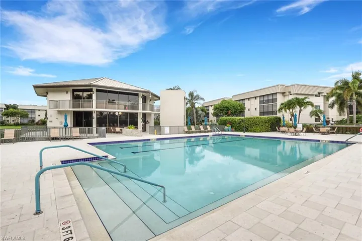788 Park Shore Dr E14, Naples, Florida 34103
